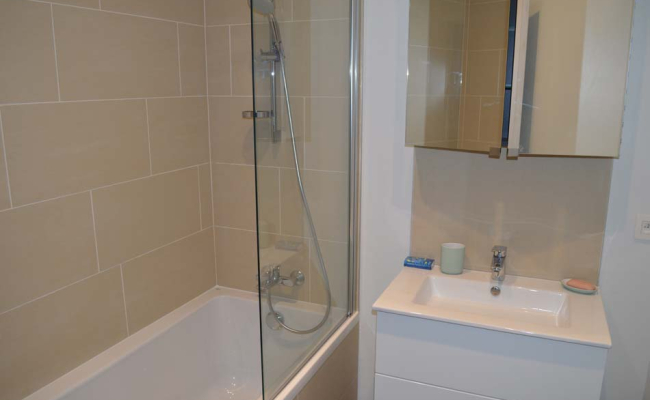 Salle de bain appartement à vendre à WSL Rendement 4% Salle de bain appartement à vendre à WSL Rendement 4%