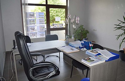 LOUÉ. Wavre Commerce ou Bureaux Location